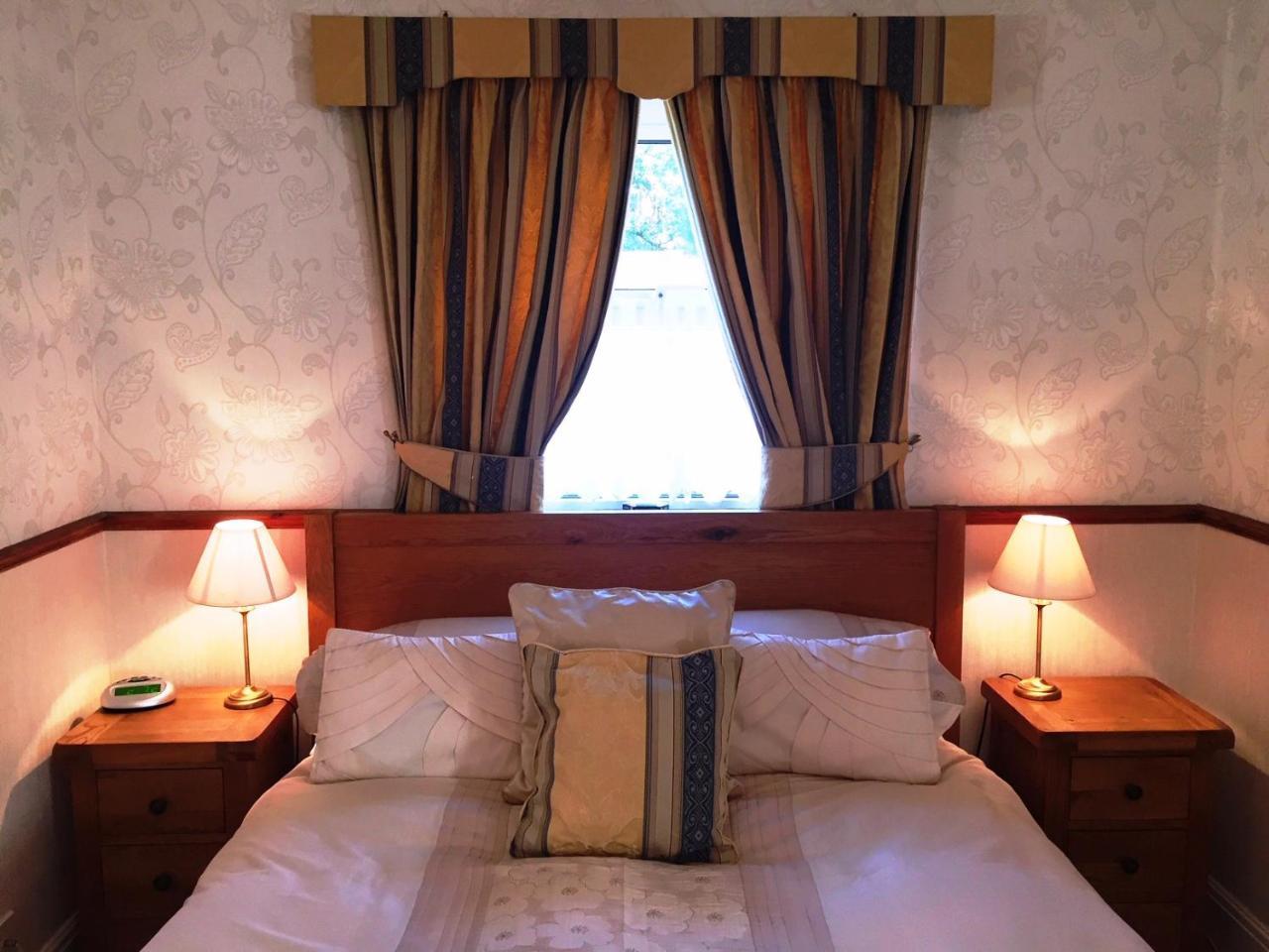 Twin Oaks Guest House Cadnam Esterno foto